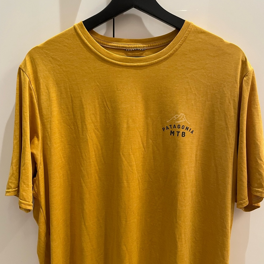 Men’s L Patagonia t-shirt